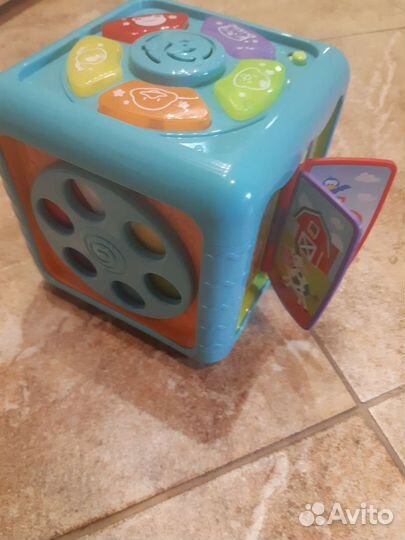 Интерактивный развивающий кубик baby go