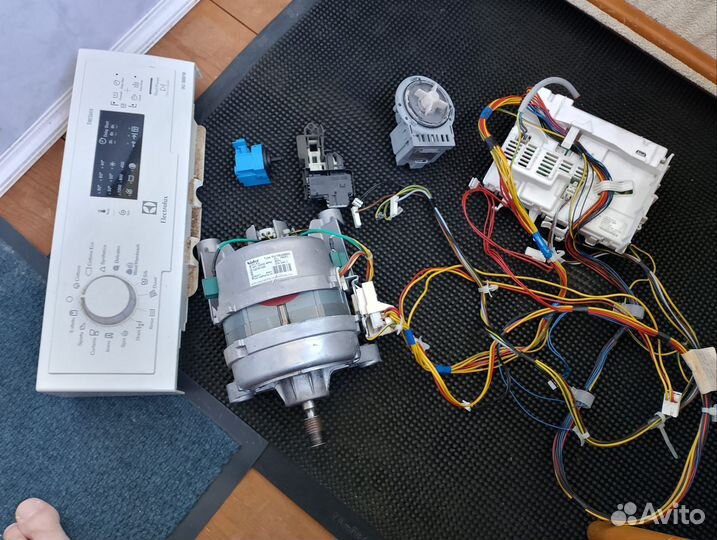 Запчасти на стиральную машинку Electrolux