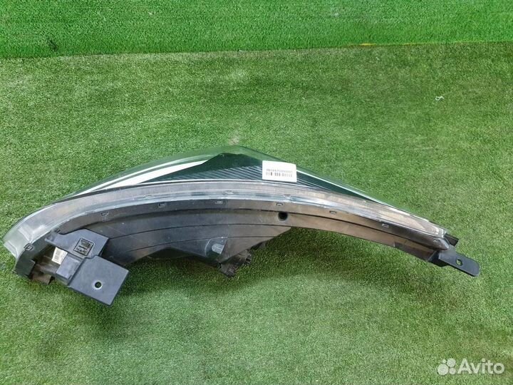 Фара правая Kia Rio