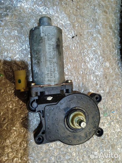 Мотор стеклоподъемника Bmw X5 e53