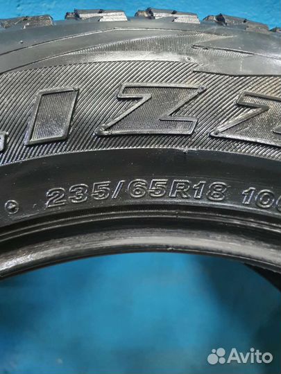Bridgestone Blizzak DM-V1 235/65 R18