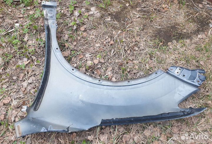 Продам крыло правое на X-trail T32