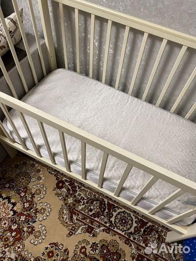 Кроватка детская