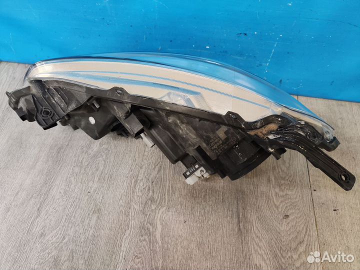 Фара правая Suzuki SX4 2013-2016