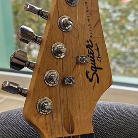 Доступный Fender Squier Stratocaster S-S-S