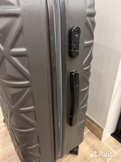 Чемодан большой L