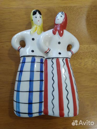 Гжель подружки-веселушки