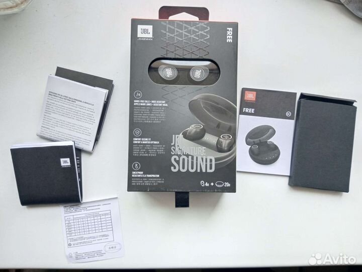 Беспроводные наушники JBL