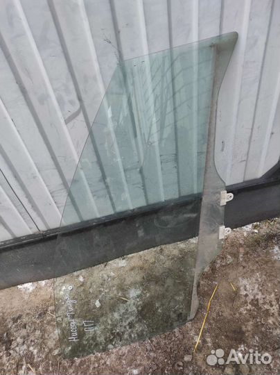 Стекло двери переднее правое Nissan Tiida C11