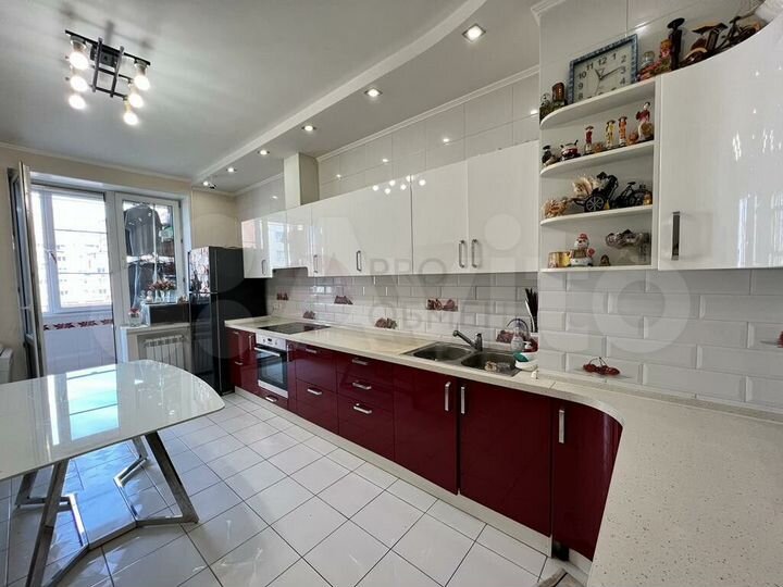 3-к. квартира, 128 м², 15/25 эт.