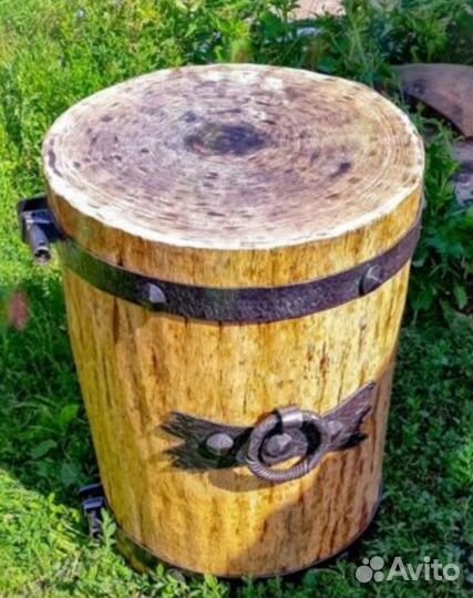 Колода для рубки дров или мяса