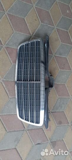 Решетка радиатора mercedes w210