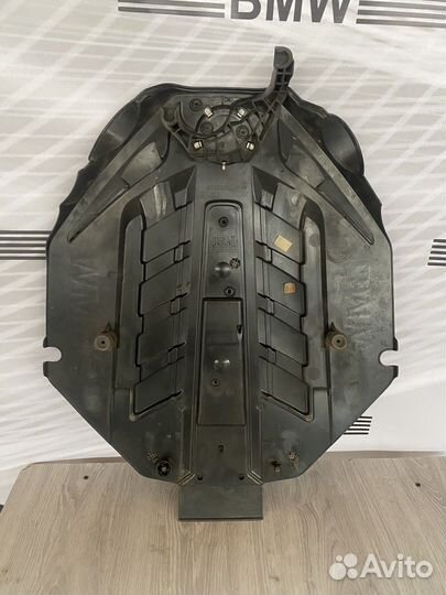 Декоративная крышка двигателя BMW N63
