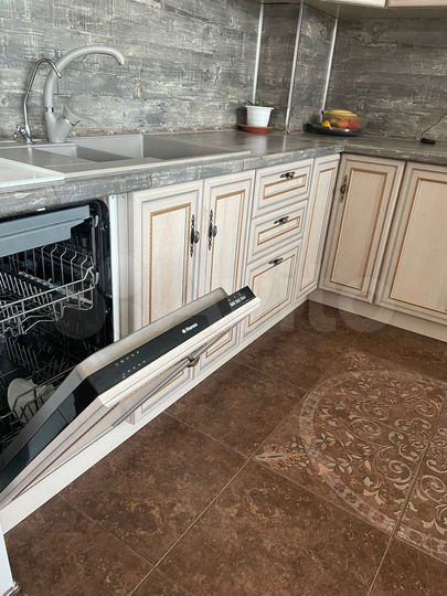 3-к. квартира, 85,5 м², 10/10 эт.