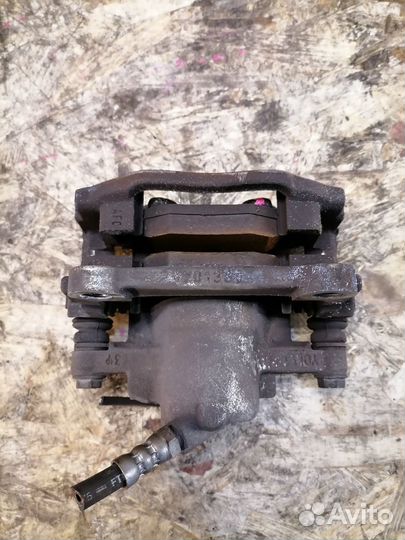 Суппорт задний левый Mersedes V Class W639 3.5