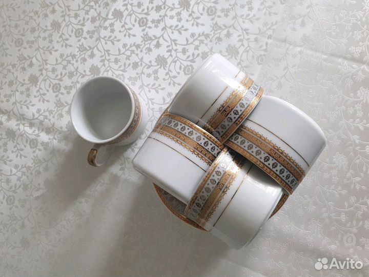 Кофейный сервиз. Чашечки с позолотой для кофе