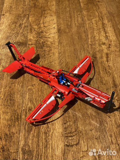 Модель самолета Lego Technic 9394