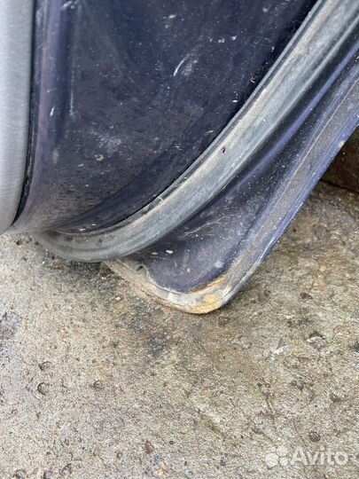 Задняя правая дверь Nissan Pulsar N15