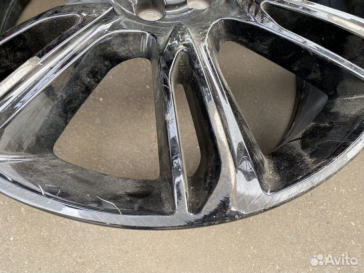 Диск литой черный Range Rover Velar R22