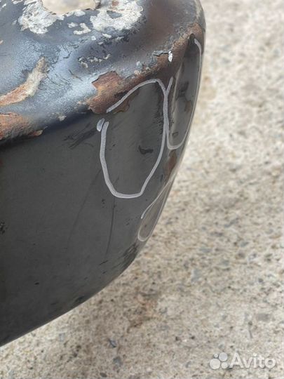 Бампер задний Toyota Hilux