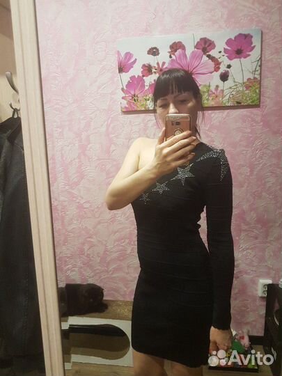 Платья