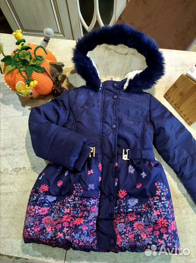 Пальто- куртка для девочке размер 110
