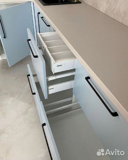 Кухня под потолок за 0 дней