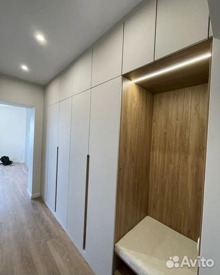 Шкаф двухстворчатый