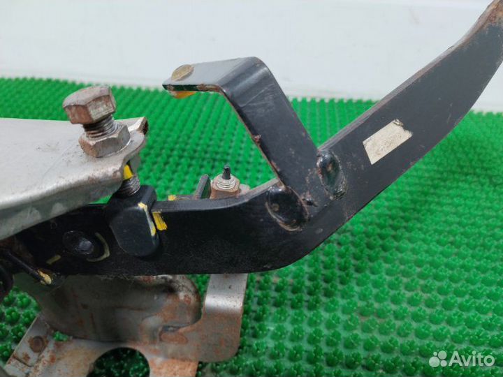 Педаль сцепления Nissan Almera Classic B10 QG16DE