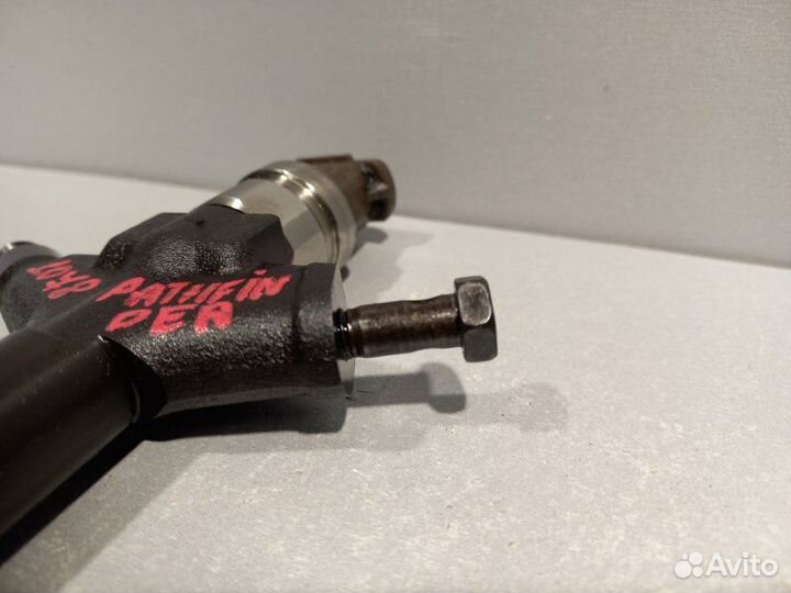 Форсунка топливная Nissan Pathfinder YD25ddti 2010