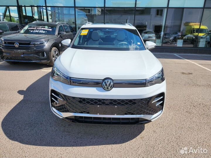 Volkswagen Tiguan L 2.0 AMT, 2024