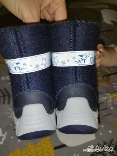 Новые валенки детские 