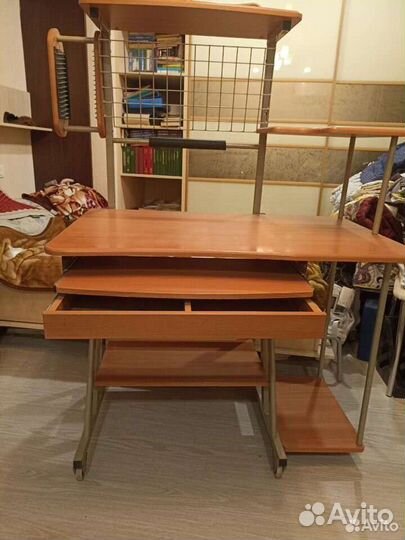 Компьютерный стол