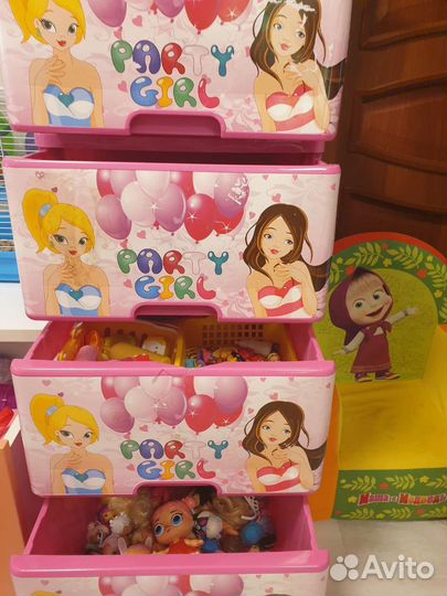 Ящик с игрушками для девочки
