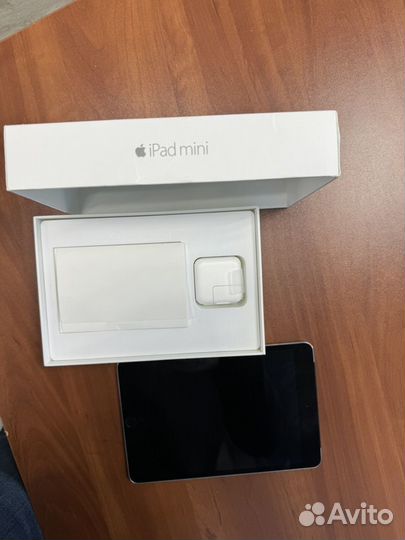 iPad mini 4 wifi+cellular 32GB