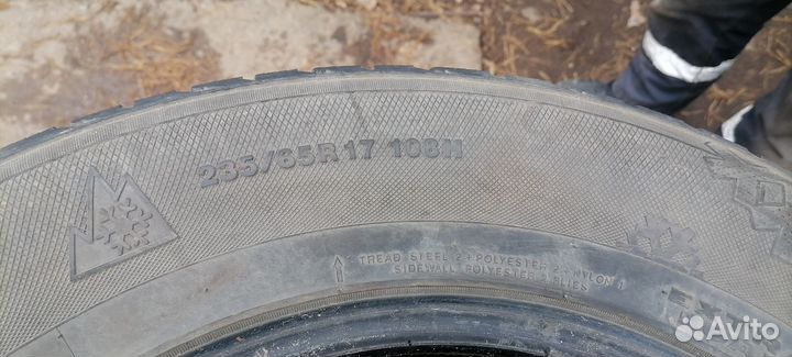 Kumho 722 235/65 R17 19B