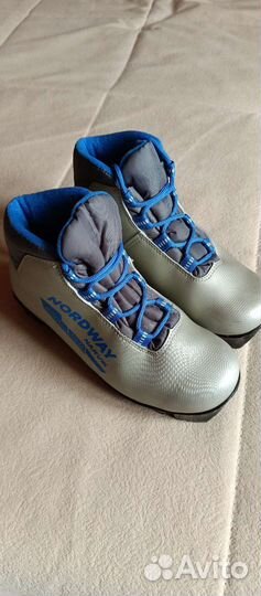 Лыжные ботинки размер 34