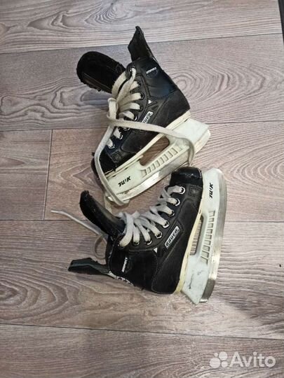 Хоккейные коньки bauer