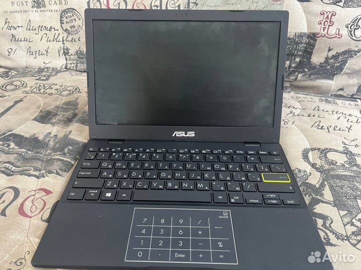 Ноутбук asus