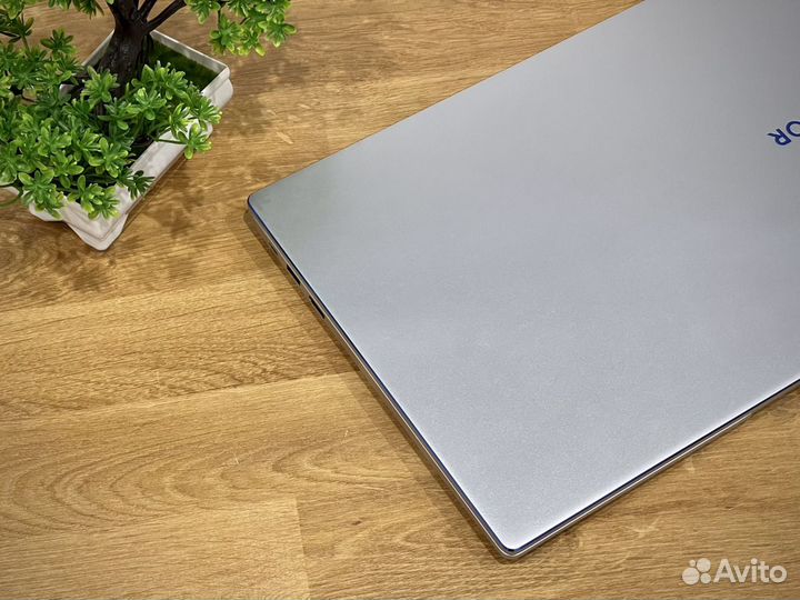 Honor Magicbook 15 Ryzen 5