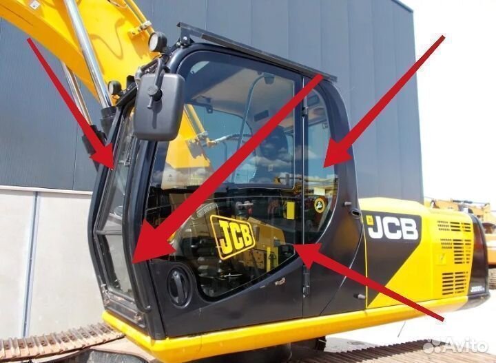 Стекло кузовное правое возле стрелы на JCB JC 220