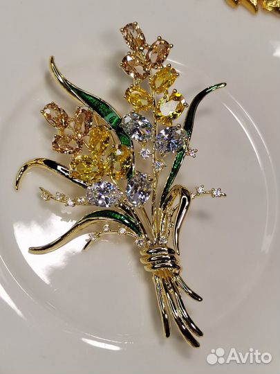 Брошь Букет цветов