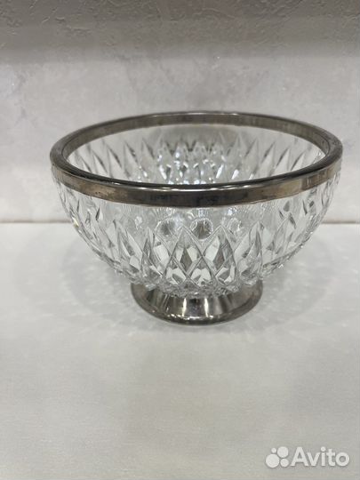 Большая хрустальная ваза