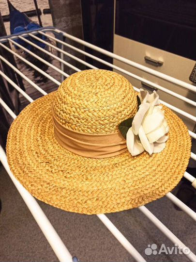 Шляпа женская соломенная