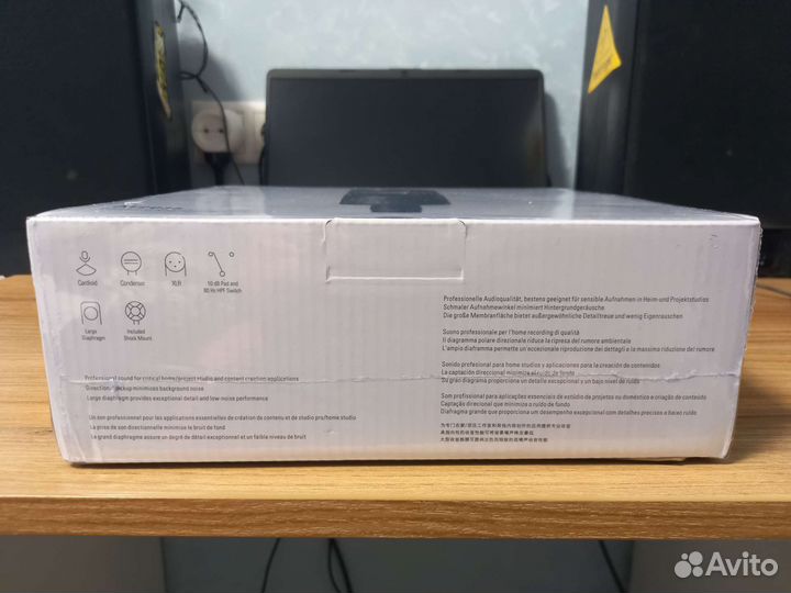 Студийный микрофон Audio-Technica AT2035