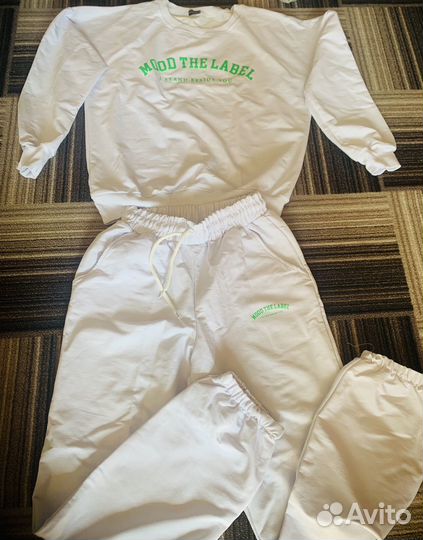 Костюм спортивный