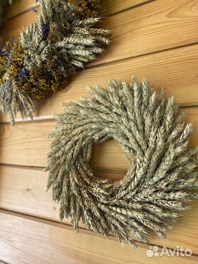 Колоски пшеницы и венки