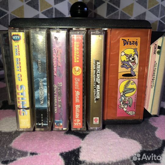 Аудиокассеты + подкассетник