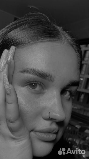 Коррекция и окрашивание бровей