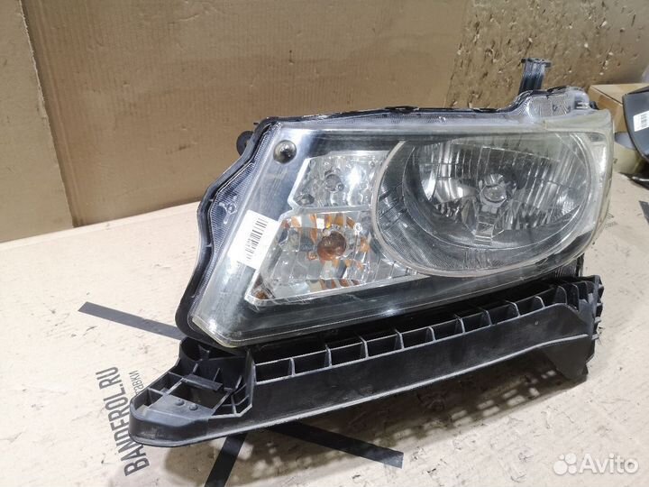 Фара honda freed spike gp3